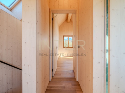 Erstbezug in Risch: Exklusive 2.5-Zimmer-Maisonettewohnung im separaten Stöckli image 10