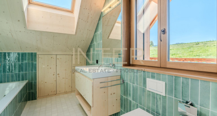 Erstbezug in Risch: Exklusive 2.5-Zimmer-Maisonettewohnung im separaten Stöckli image 12