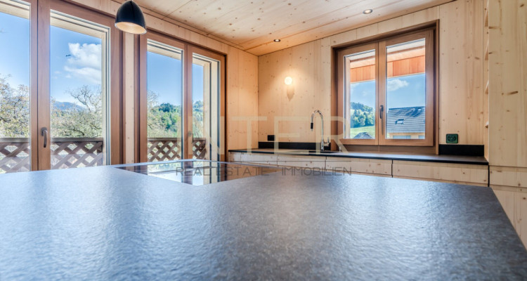 Erstbezug in Risch: Exklusive 3.5-Zimmerwohnung im 1. OG mit grosszügiger Terrasse image 2