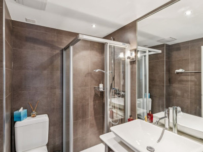 Villa avec vue lac imprenable dans un quartier prisé à Bevaix image 5