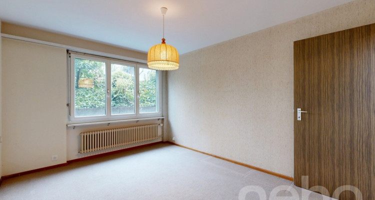 Charmantes, freistehendes 6.5-Zimmer EFH mit grossem Umschwung image 12