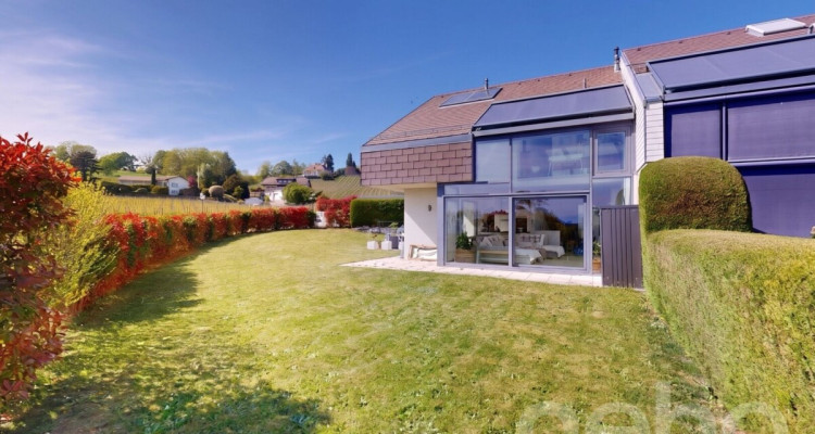 Maison contemporaine aux volumes dexception avec vue lac et Alpes image 1