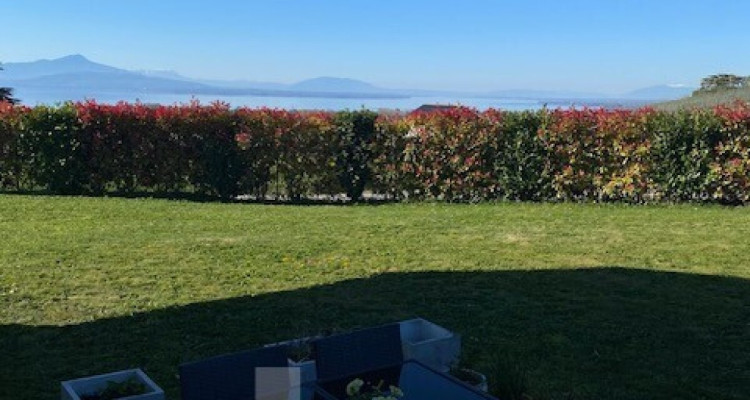 Maison contemporaine aux volumes dexception avec vue lac et Alpes image 3