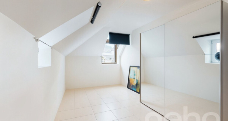 Opportunité Exceptionnelle - Attique entièrement rénové - Centre-ville image 5