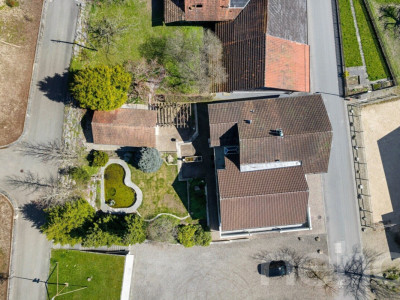 Stilvolles Mehrgenerationenhaus mit Terrasse und viel Privatsphäre image 2