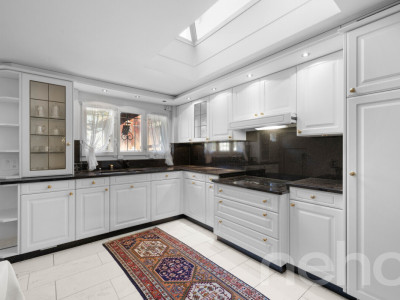 Stilvolles Mehrgenerationenhaus mit Terrasse und viel Privatsphäre image 4