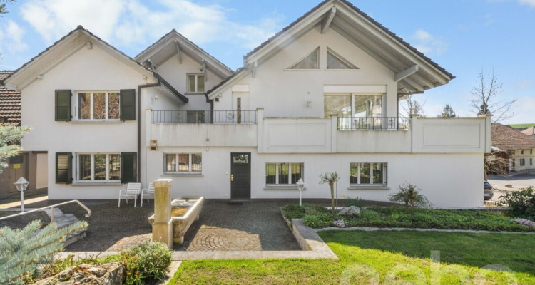 Stilvolles Mehrgenerationenhaus mit Terrasse und viel Privatsphäre image 3