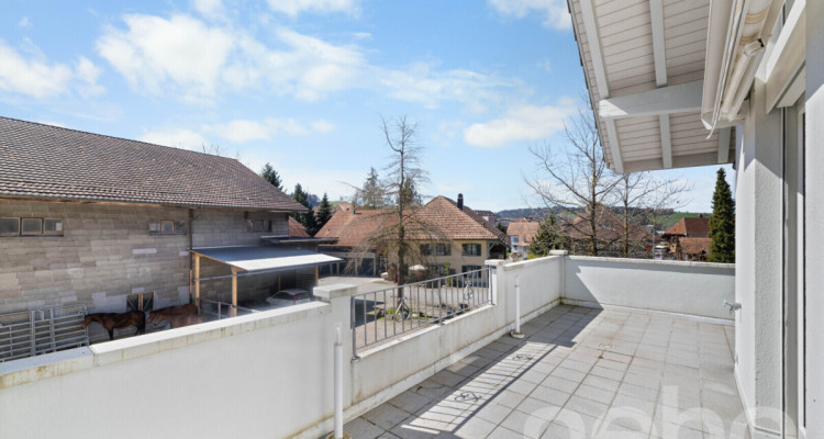 Stilvolles Mehrgenerationenhaus mit Terrasse und viel Privatsphäre image 9