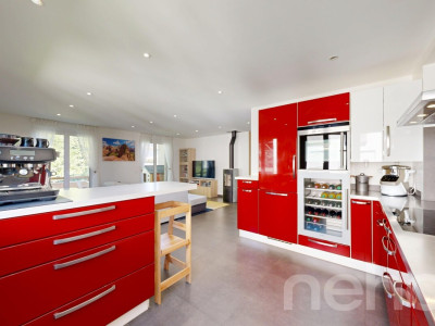 Duplex en attique rénové en Terre Sainte aux volumes généreux image 7