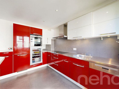 Duplex en attique rénové en Terre Sainte aux volumes généreux image 8