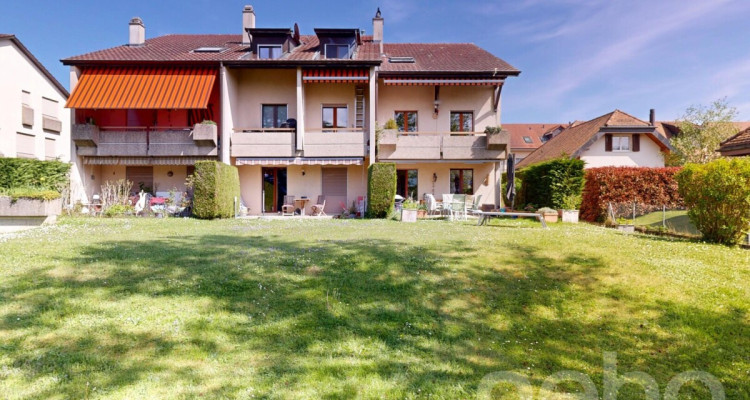 Duplex en attique rénové en Terre Sainte aux volumes généreux image 2