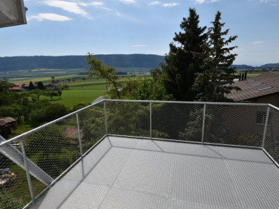 APPARTEMENT AVEC TERRASSE ET JARDIN DHIVER image 2