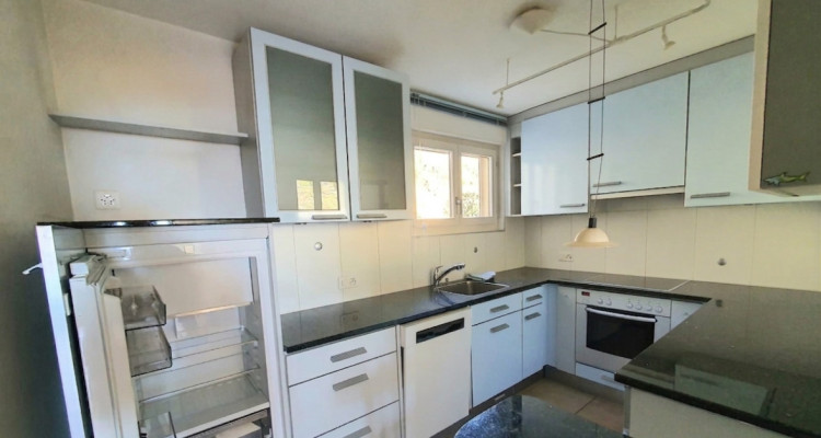 Havre de paix avec vue panoramique et jardin privé à Evilard image 7