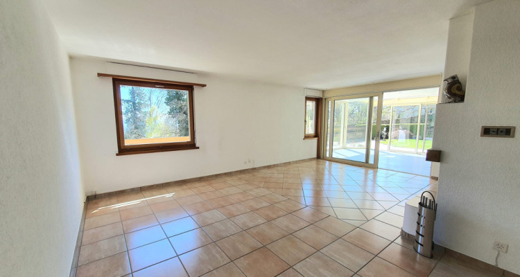 Havre de paix avec vue panoramique et jardin privé à Evilard image 4