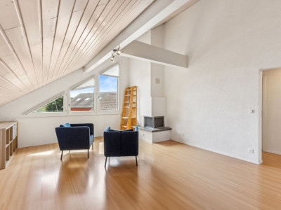 Superbe attique traversant de 110 m² à 15 minutes des portes de Lausanne image 1