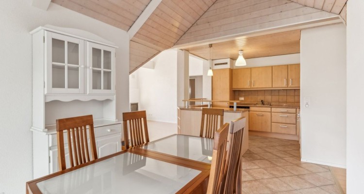 Superbe attique traversant de 110 m² à 15 minutes des portes de Lausanne image 6