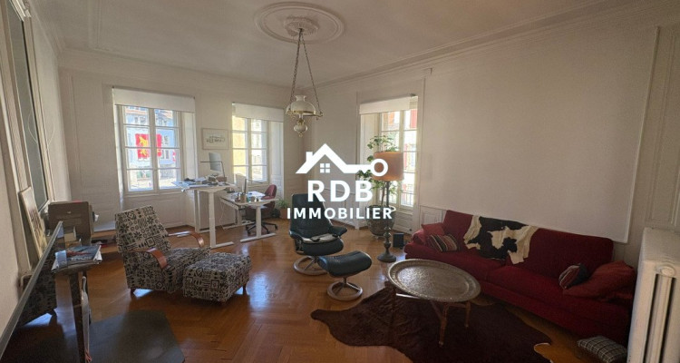 Appartement de 5,5 pièces au 2ème étage sans ascenseur situé à Orbe 1350 image 1