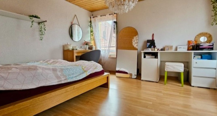 Authentique maison villageoise, Charme et volumes à Boveresse image 13