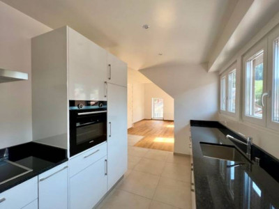 Appartement D - 2,5 pièces avec balcon et mezzanine - Cadre agréable à Couvet image 3