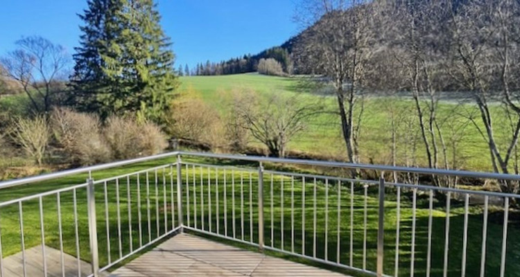  Villa  contigüe située dans un agréable quartier prisé de Fleurier image 9