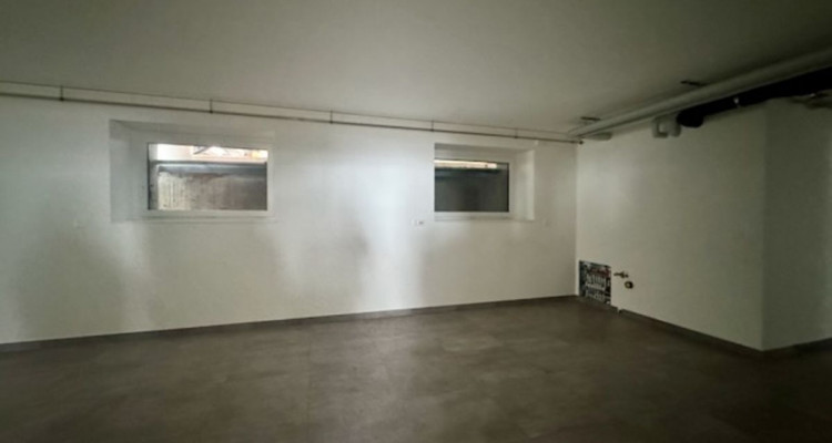  À LOUER   OU À VENDRE, local commercial avec entrée indépendante image 8