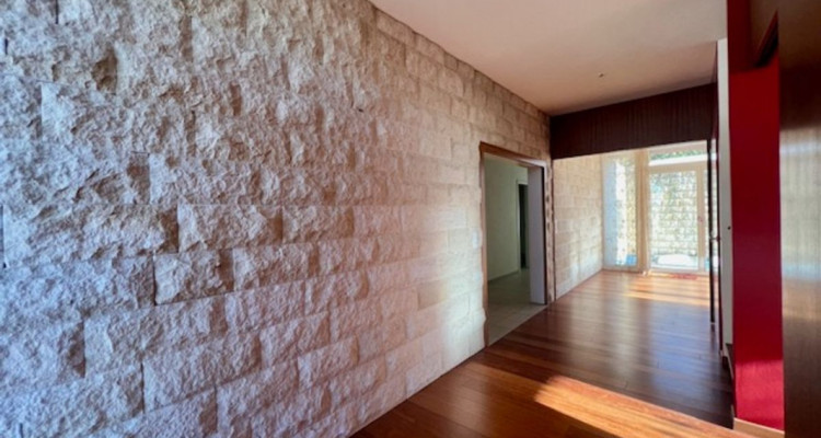  Faites une offre pour cette superbe villa dexception, avec vue sur le lac et les alpes image 12