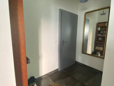 Bel appartement 2 pièces loué,avec réduit et place de parc image 6