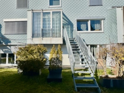 Maison mitoyenne avec deux logements, possibilités activité indépendante, location.. image 3