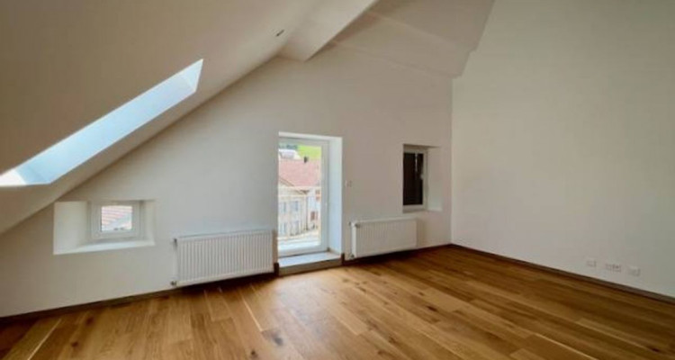 Immeuble rénové, 3 lots sur 5 loués, 4 appartements et un local commercial image 12