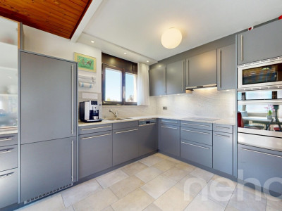 Haus mit einzigartiger Architektur und grossem Gartenparadies image 5