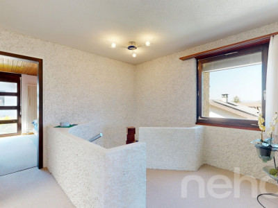 Haus mit einzigartiger Architektur und grossem Gartenparadies image 10