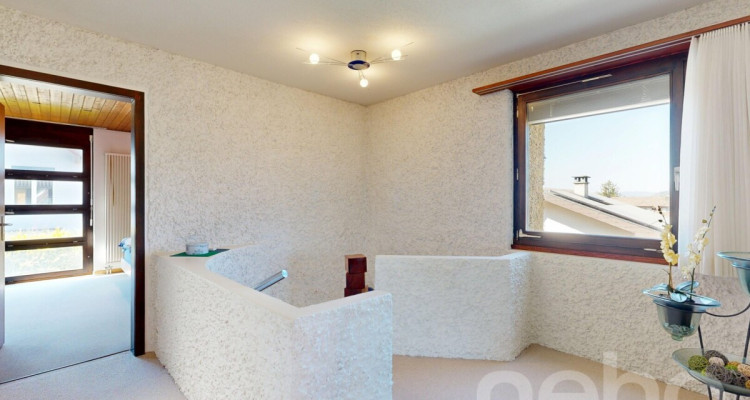 Haus mit einzigartiger Architektur und grossem Gartenparadies image 10