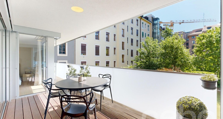 Côté jardin - emplacement calme image 1