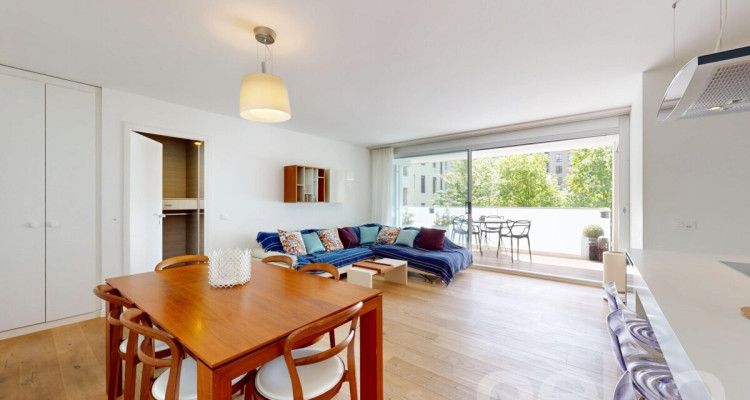 Côté jardin - emplacement calme image 3