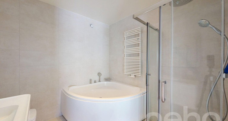 Côté jardin - emplacement calme image 8