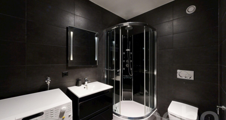 Côté jardin - emplacement calme image 11