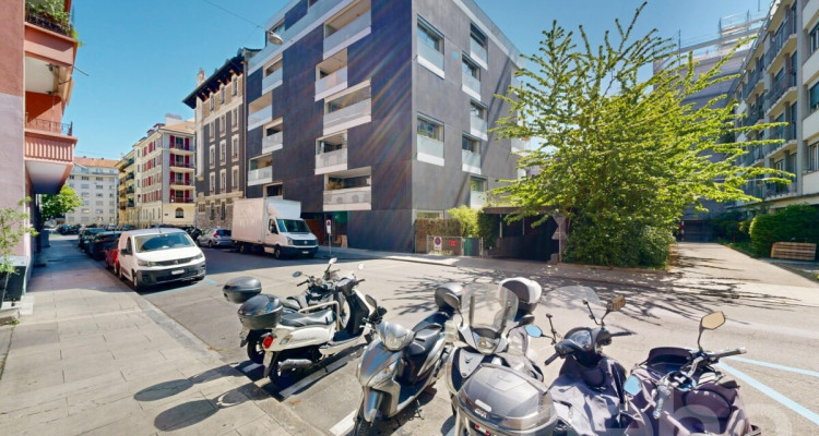 Côté jardin - emplacement calme image 12