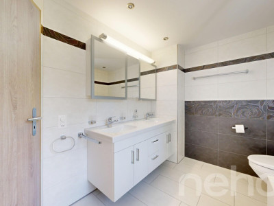 Renovierte Wohnung mit Balkon und Nähe zum See image 10