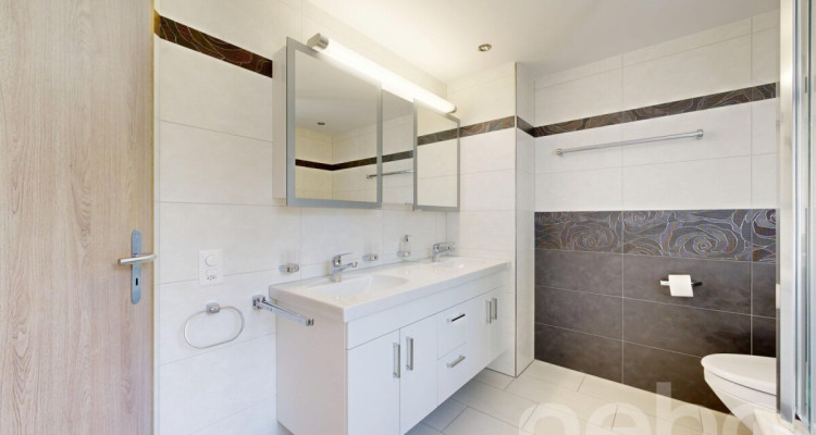 Renovierte Wohnung mit Balkon und Nähe zum See image 10