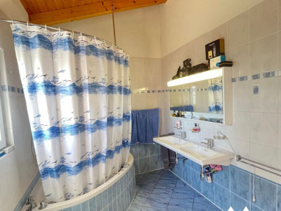 LOasis de Saxon : Ensoleillement exceptionnel et Volumes Généreux image 12