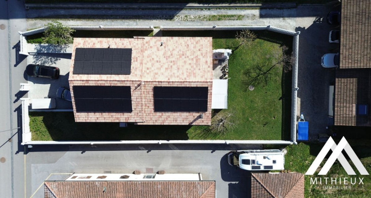 LOasis de Saxon : Ensoleillement exceptionnel et Volumes Généreux image 1