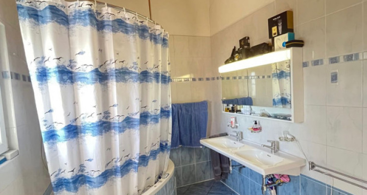 LOasis de Saxon : Ensoleillement exceptionnel et Volumes Généreux image 12