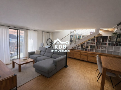 Appartement en duplex de 4,5 pièces au 7ème étage situé à Acacias 1227 image 2