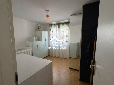 Appartement en duplex de 4,5 pièces au 7ème étage situé à Acacias 1227 image 5