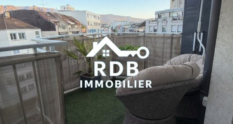 Appartement en duplex de 4,5 pièces au 7ème étage situé à Acacias 1227 image 6