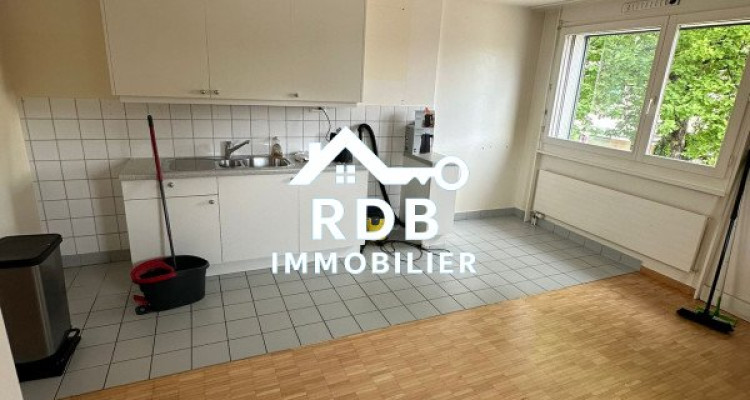 Appartement en duplex de 4,5 pièces au 1er étage situé à Onex 1213 image 5