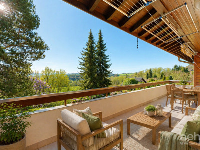 A 5 minutes dAubonne: grande villa nichée dans un écrin de verdure image 1