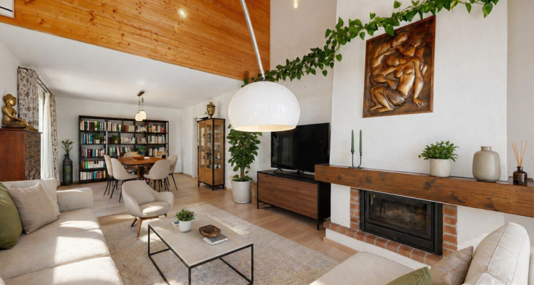 A 5 minutes dAubonne: grande villa nichée dans un écrin de verdure image 3