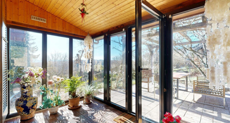 A 5 minutes dAubonne: grande villa nichée dans un écrin de verdure image 9