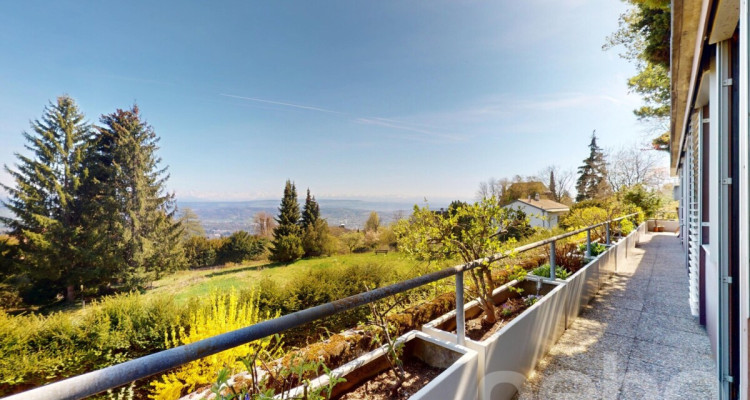 Superbe appartement en terrasse avec magnifique vue à Evilard image 11